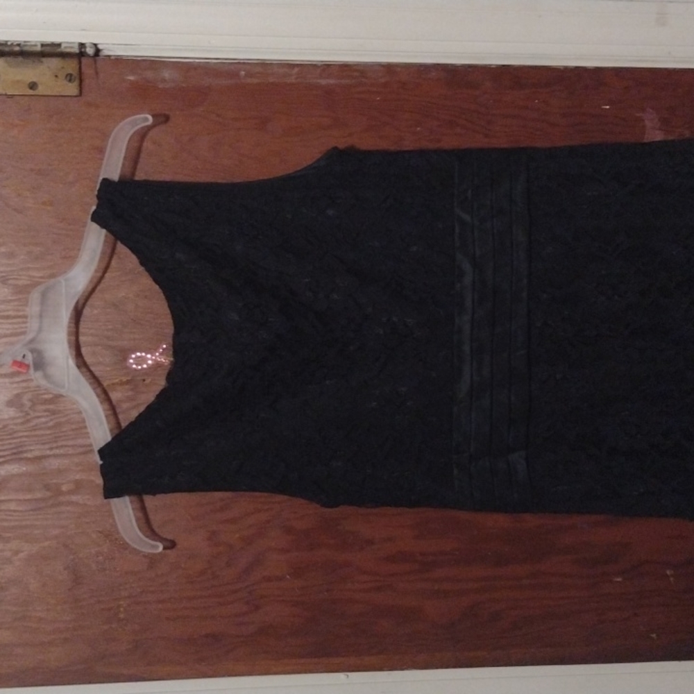 Dress - Picture 4 of 5